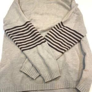 Patagonia Grey and Brown lambswool (80%) and nylon (20%) crewneck sweater.